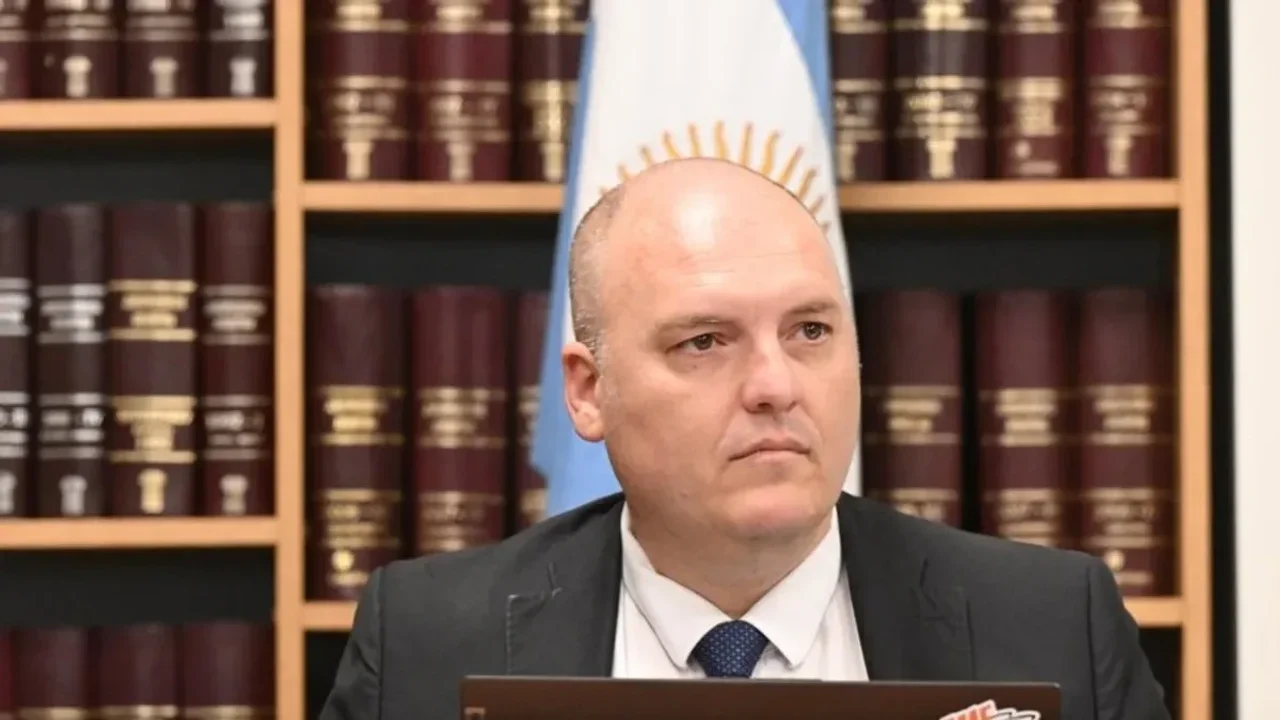 ESCÁNDALO JUDICIAL: Anulan una condena de dos años de prisión porque el juez usó ChatGPT para redactar la sentencia