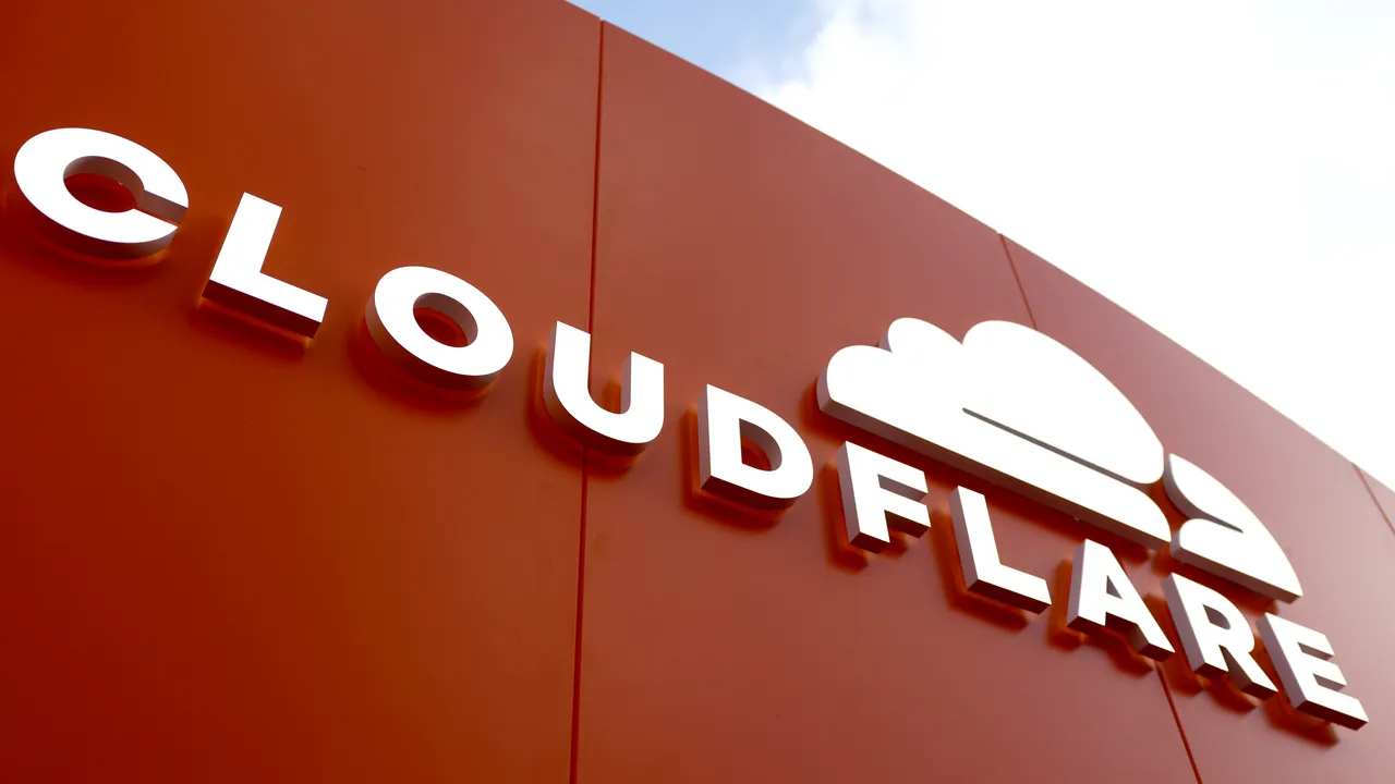 Fallas globales en Cloudflare generan interrupciones en miles de sitios web