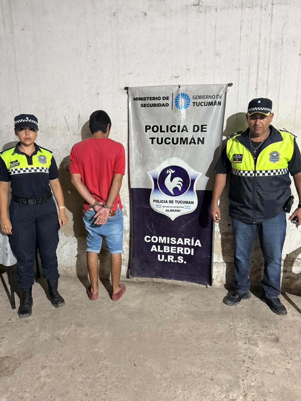 Horror en Alberdi: detuvieron a un hombre que agredía a su esposa y a sus cuatro hijos con látigos